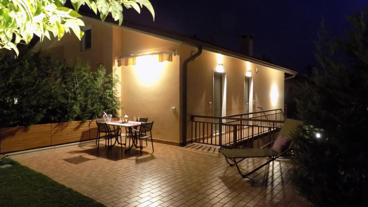 Millyholidays - Apartment Lilla - Center - Nearby Beach - Private Garden - Spa Pool Bardolino Ngoại thất bức ảnh
