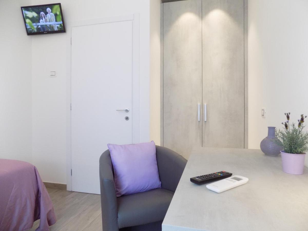 Millyholidays - Apartment Lilla - Center - Nearby Beach - Private Garden - Spa Pool Bardolino Ngoại thất bức ảnh